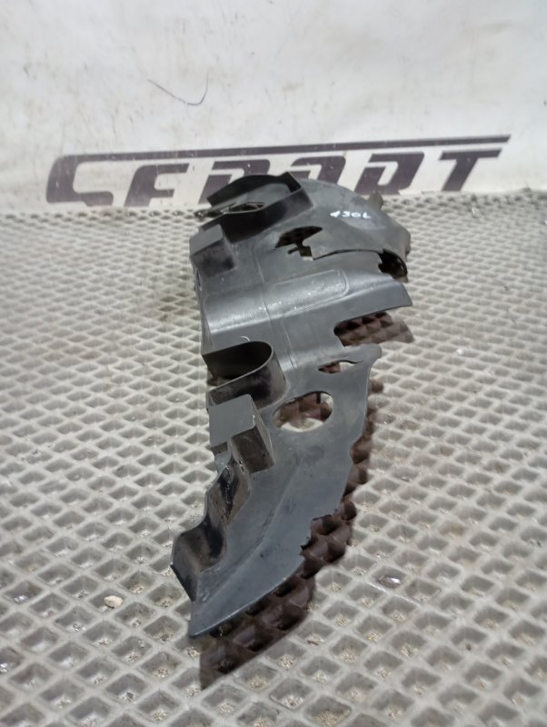 Дефлектор радиатора Audi A6 2010 C6