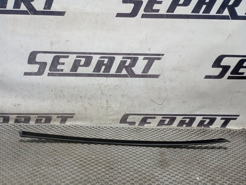 Молдинг лобового стекла Audi A4 2011 B8