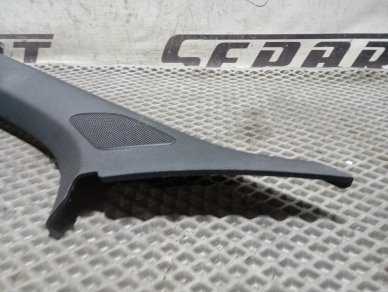 Обшивка стойки Skoda Karoq 2024