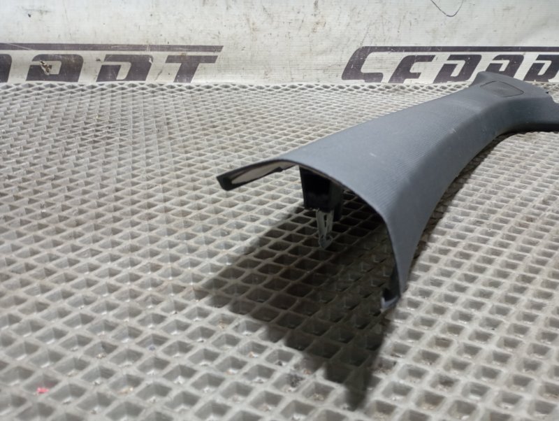 Обшивка стойки Skoda Karoq 2024