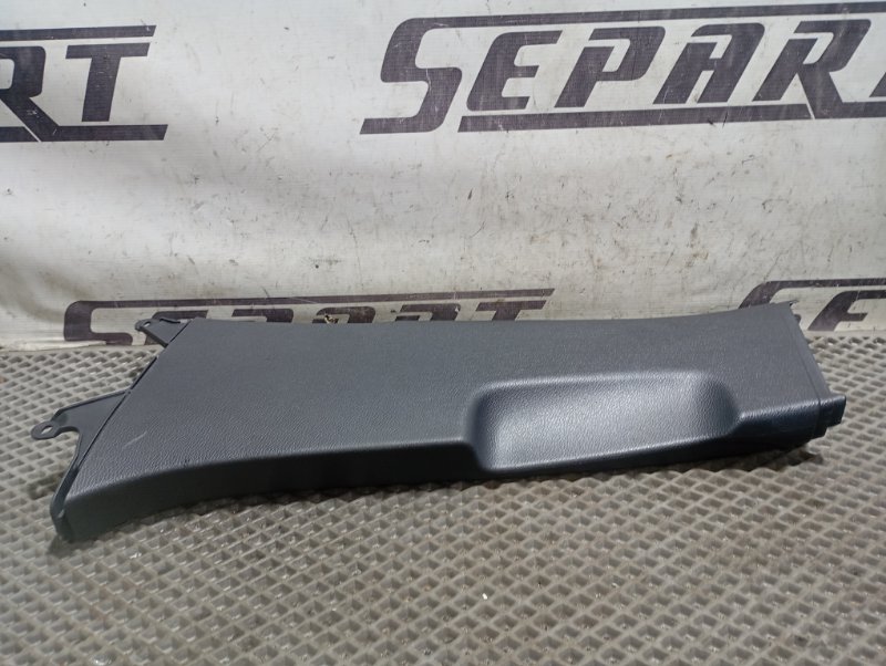 Обшивка стойки центральной Volkswagen Golf 2011 Mk6