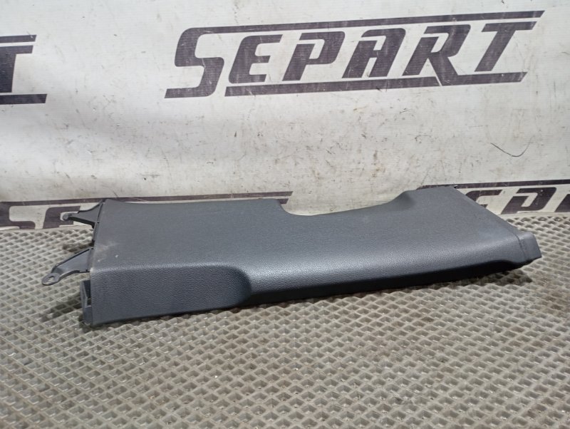 Обшивка стойки центральной Volkswagen Golf 2011 Mk6