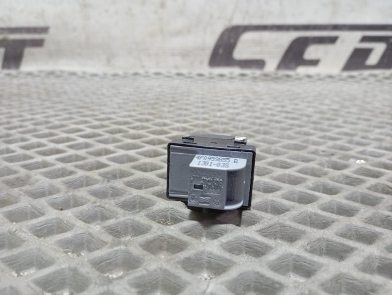 Кнопка стеклоподъемника Audi A3 2011 8P