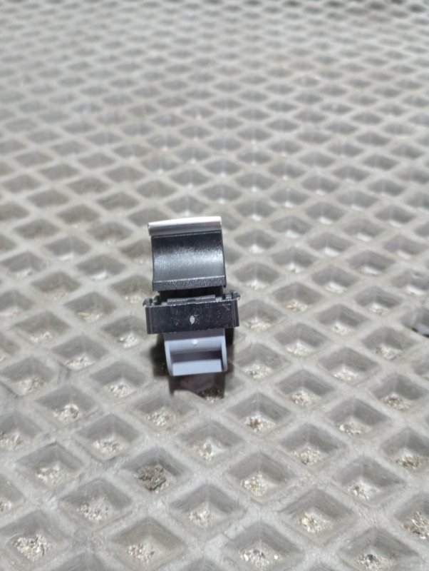 Кнопка стеклоподъемника Audi A3 2011 8P