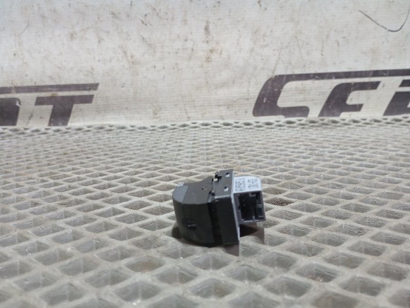 Кнопка стеклоподъемника Audi A3 2011 8P