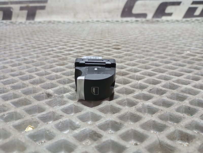 Кнопка стеклоподъемника Audi A3 2011 8P