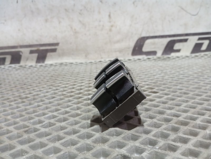 Блок управления стеклоподъемниками Audi A3 2011 8P