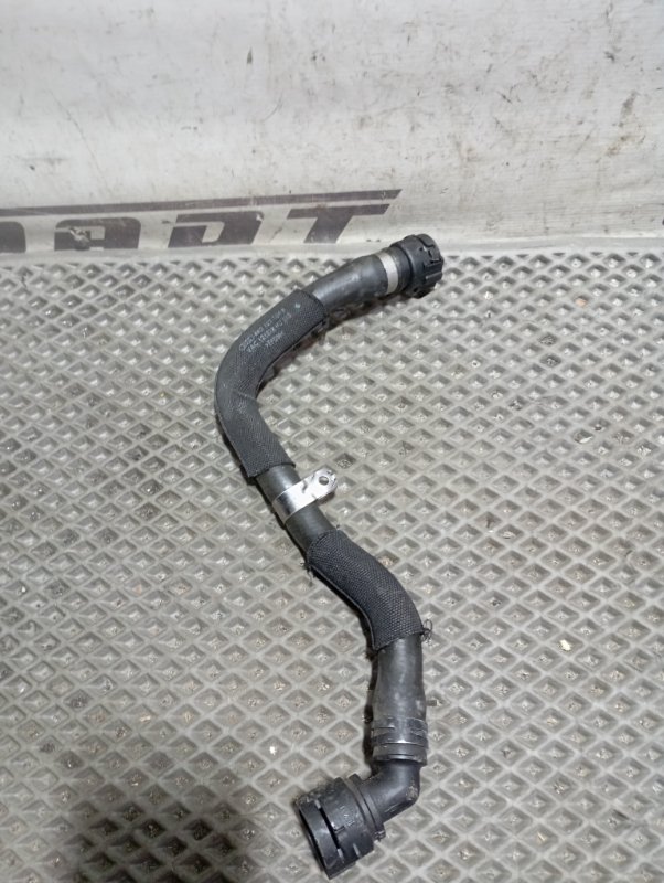 Патрубок системы охлаждения Audi A4 2008 B8