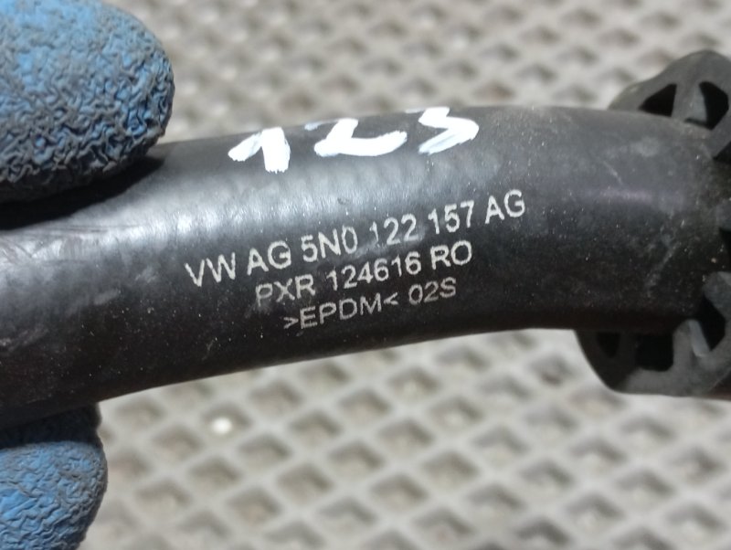 Патрубок системы охлаждения Volkswagen Tiguan 2014 5N