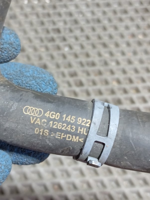 Патрубок системы охлаждения Audi A6 ALLROAD 2014 C7