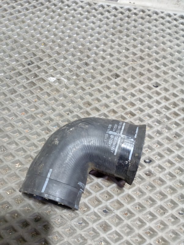 Патрубок интеркулера Audi A4 2002 B6