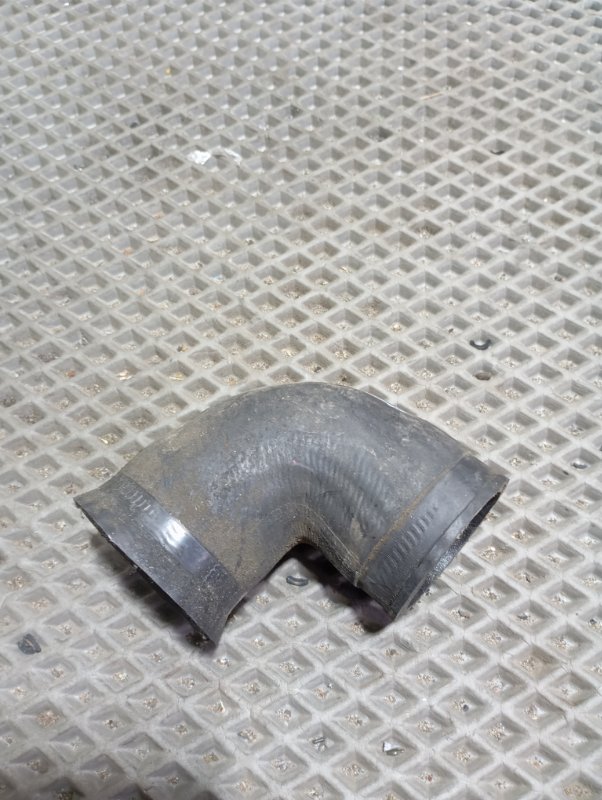 Патрубок интеркулера Audi A4 2002 B6