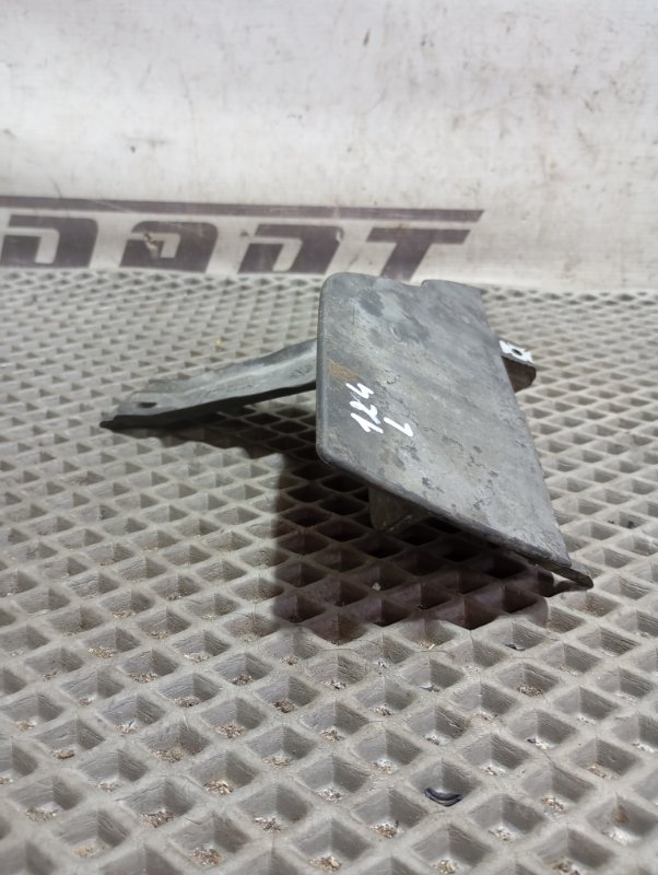 Брызговик Volkswagen Golf 2011 Mk6