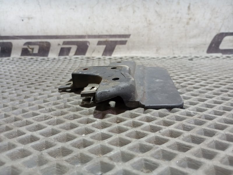 Брызговик Audi A3 2011 8P