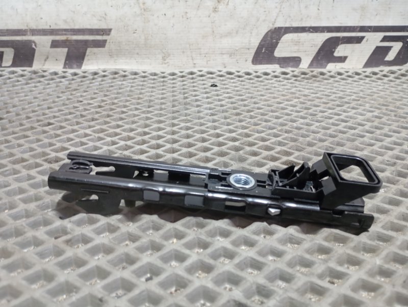 Механизм регулировки ремня безопасности Skoda Karoq 2024