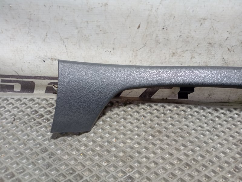 Обшивка стойки Volkswagen Golf 2011 Mk6