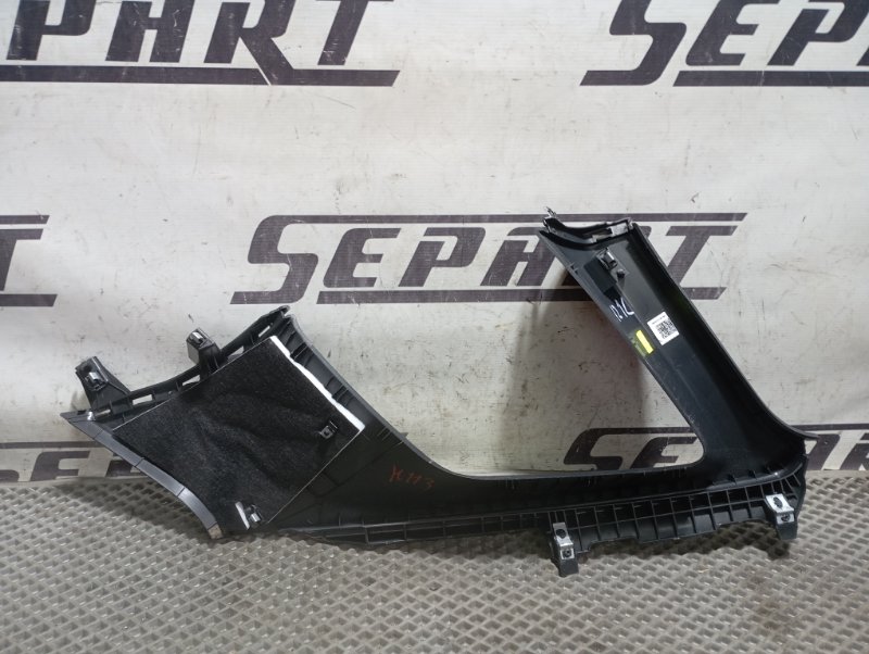 Обшивка стойки Skoda Karoq 2024