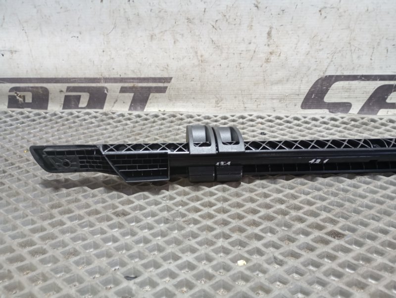 Крепеж в багажное отделение Skoda Karoq 2024