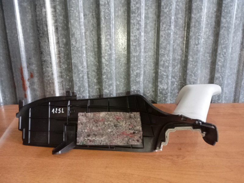 Обшивка стойки Audi A3 2011 8P