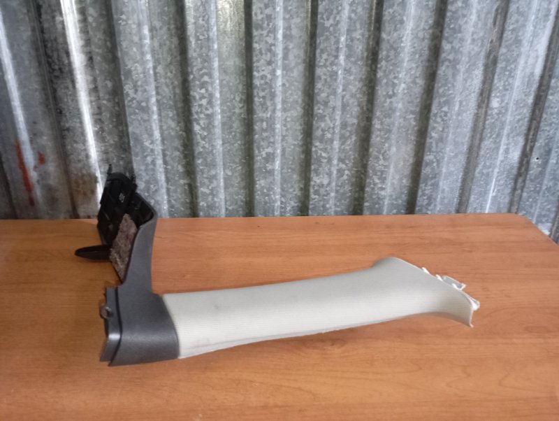 Обшивка стойки Audi A3 2011 8P