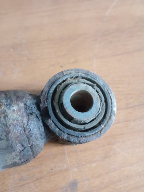 Амортизаторы Skoda YETI 2015