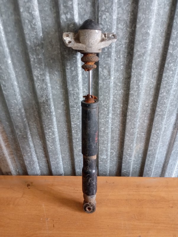 Амортизаторы Skoda YETI 2015