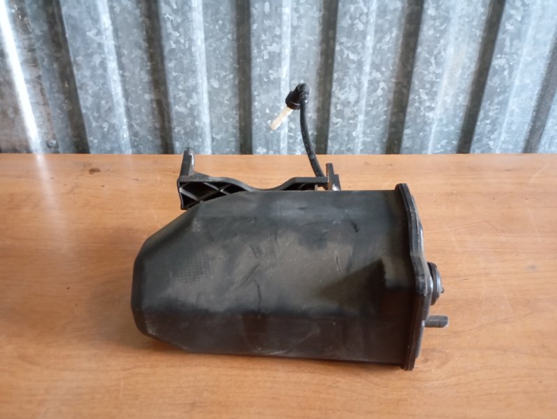 Адсорбер топливный Skoda YETI 2015