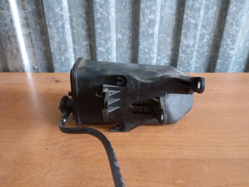 Адсорбер топливный Skoda YETI 2015