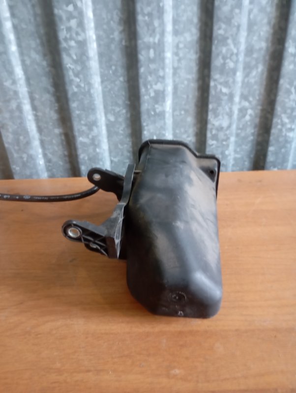 Адсорбер топливный Skoda YETI 2015