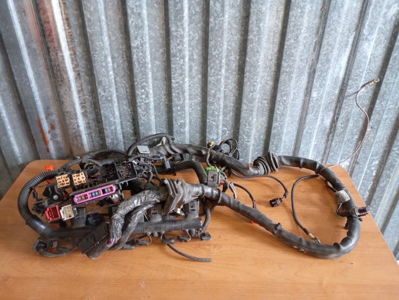 Проводка двигателя (коса) Audi A4 2011 B8