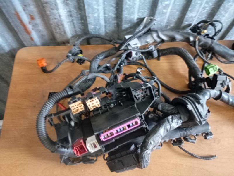 Проводка двигателя (коса) Audi A4 2011 B8