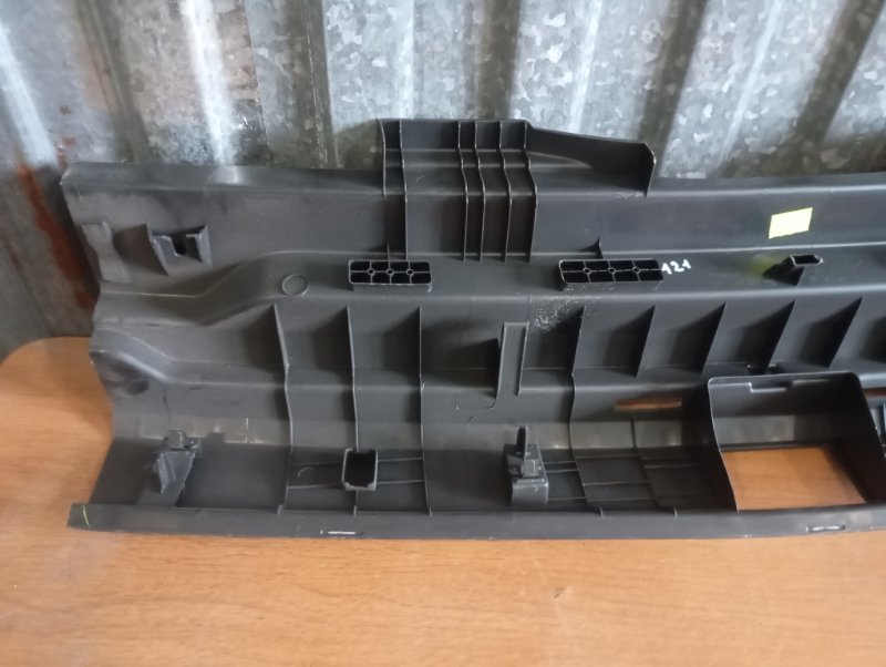 Накладка порога багажника Skoda Karoq 2024