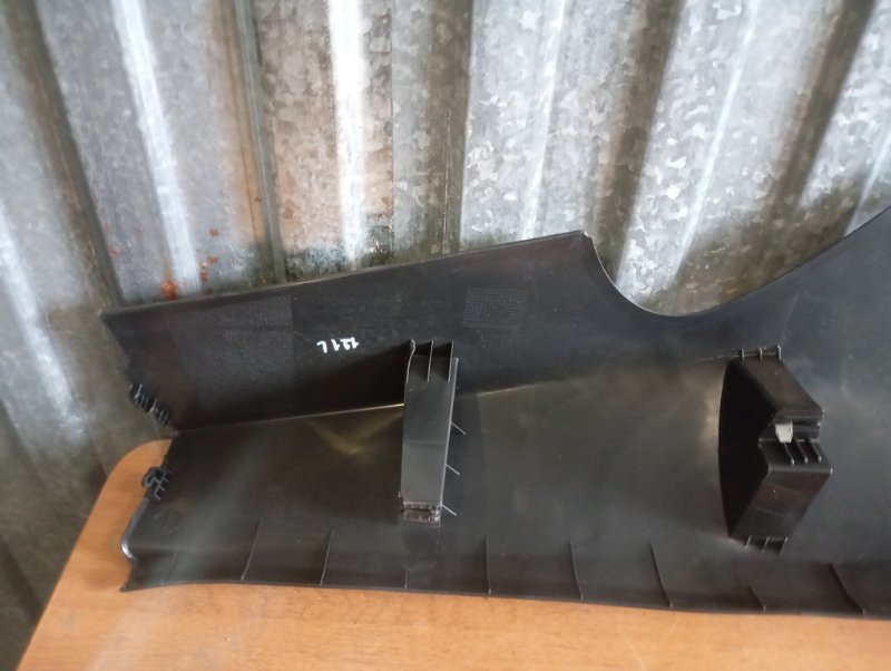 Обшивка стойки Skoda Karoq 2024