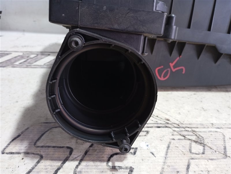 Корпус фильтра воздушного Volkswagen Tiguan 2012 5N