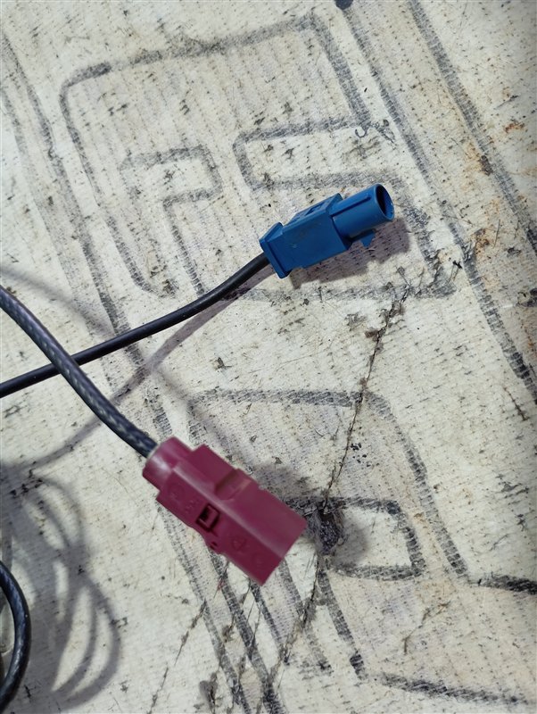 Антенна плавник Audi A3 2009 8P