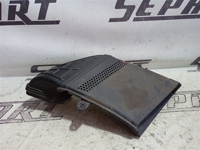 Воздухозаборник Audi Q5 2012 8R