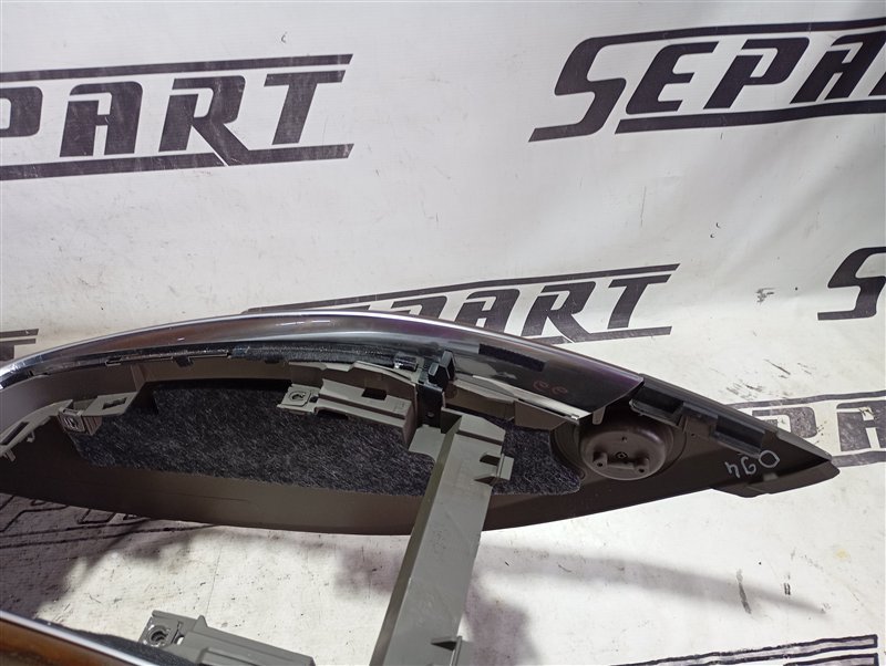 Подлокотник Audi Q5 2013 8R