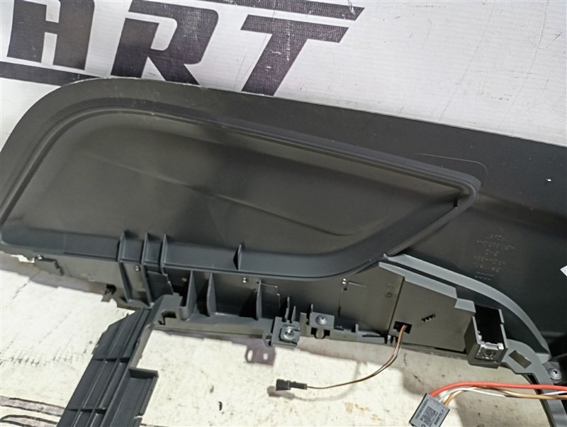 Подлокотник Audi A6 2011 C7