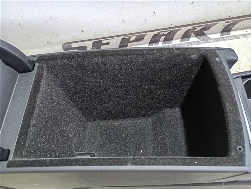 Подлокотник Volkswagen Passat 2008 B6