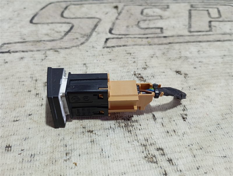 Кнопка Auto Hold Volkswagen Passat 2008 B6