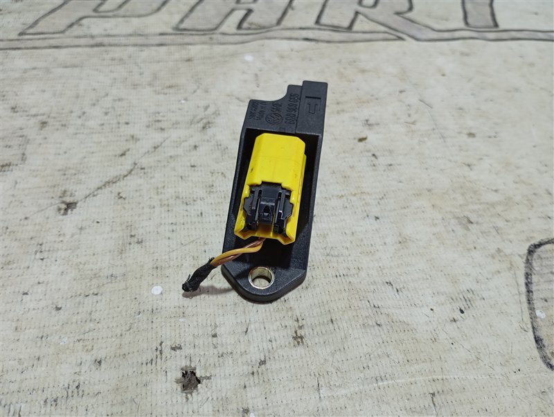 Датчик удара Volkswagen Passat 2002 B5