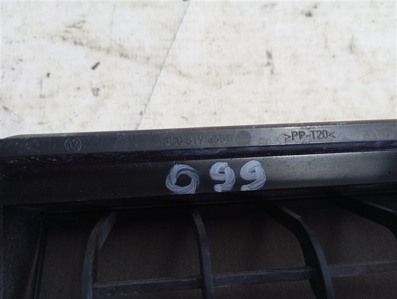 Решетка вентиляционная Volkswagen Passat 2012 B7