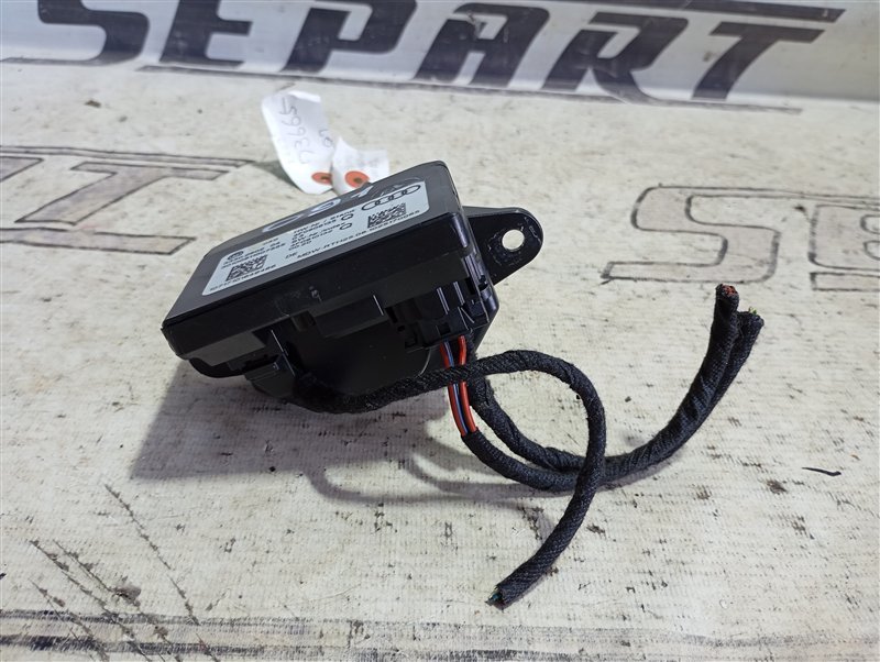 Замок зажигания с ключом Audi Q7 2010 4L