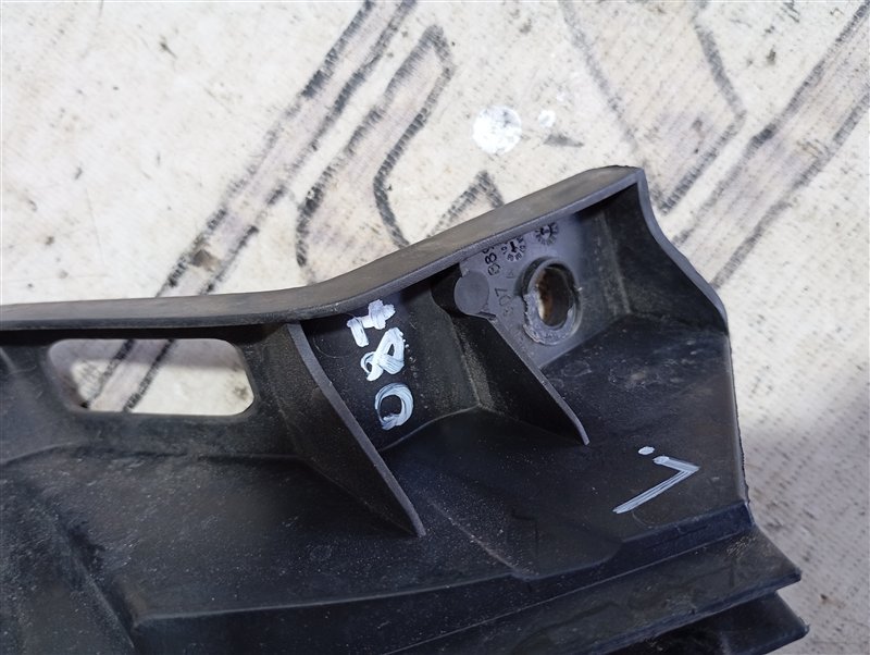 Кронштейн бампера Volkswagen Passat 2008 B6