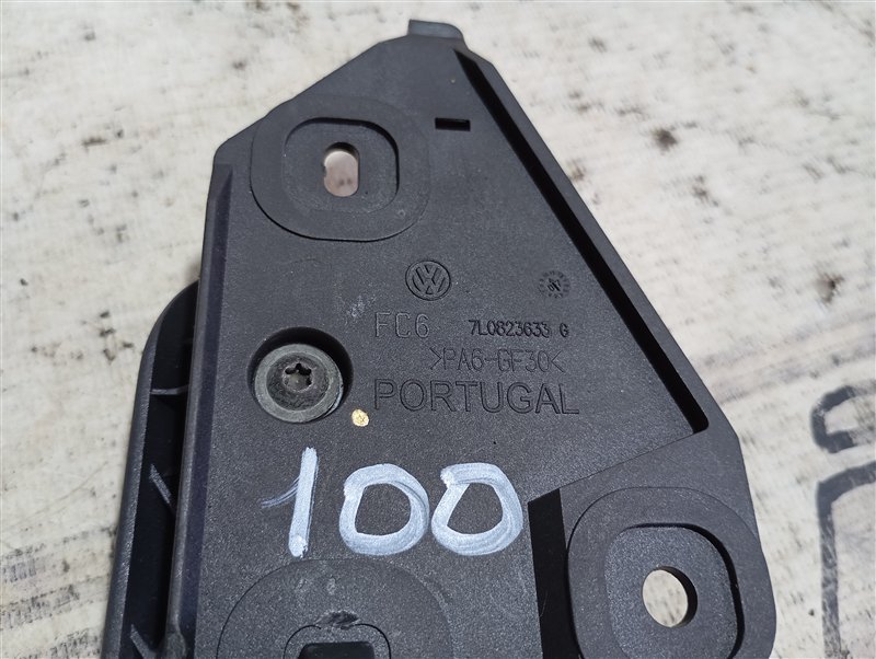 Ручка открывания капота Volkswagen Touareg 2008