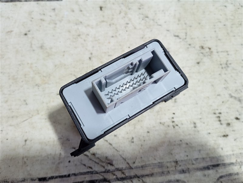 Блок управления светом Audi A6 2011 C7