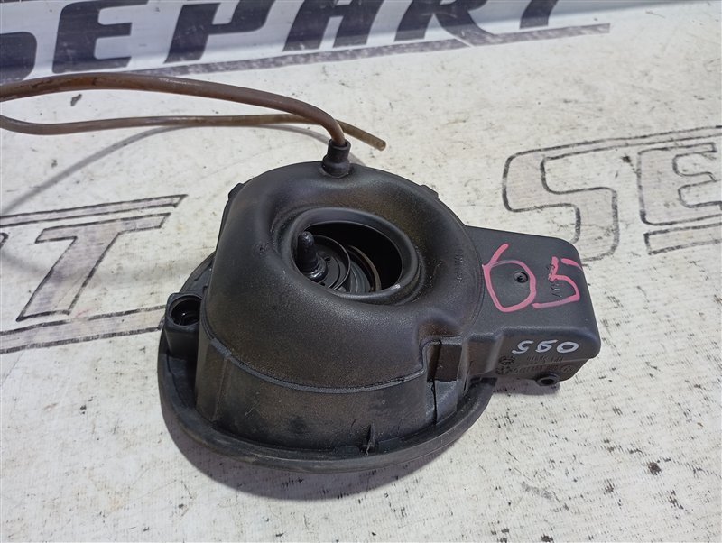 Лючок топливного бака Volkswagen Tiguan 2012 5N