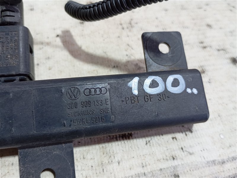 Антенна бесключевого доступа Volkswagen Touareg 2008