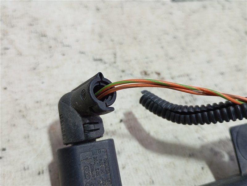 Антенна бесключевого доступа Volkswagen Touareg 2008