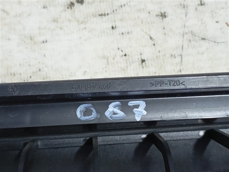 Решетка вентиляционная Volkswagen Passat 2008 B6